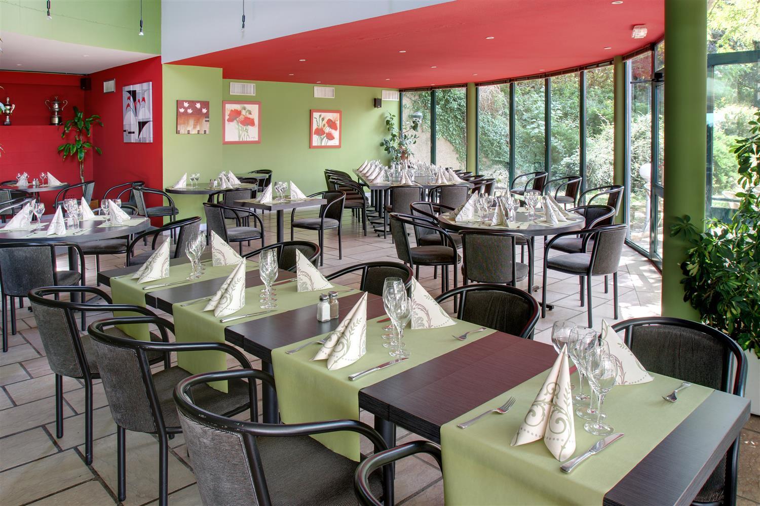 Best Western Golf D'Albon Luaran gambar