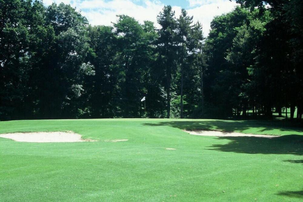 Best Western Golf D'Albon Luaran gambar