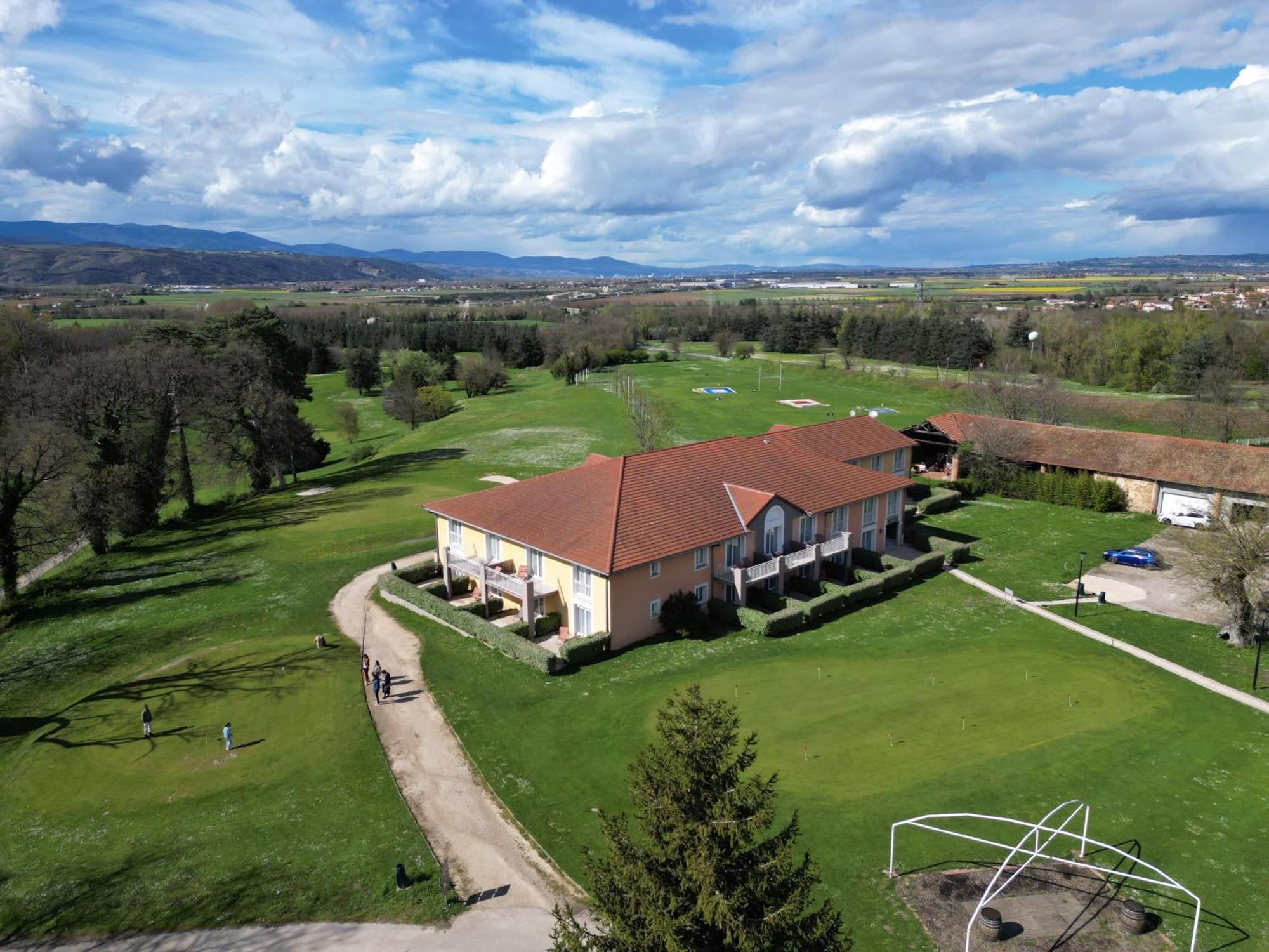 Best Western Golf D'Albon Luaran gambar