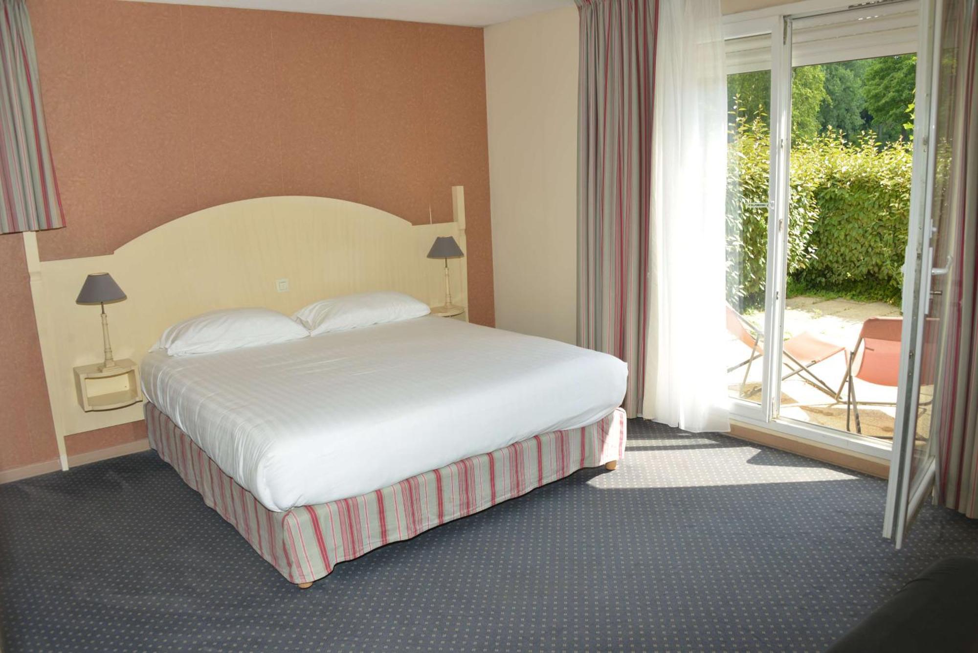 Best Western Golf D'Albon Luaran gambar