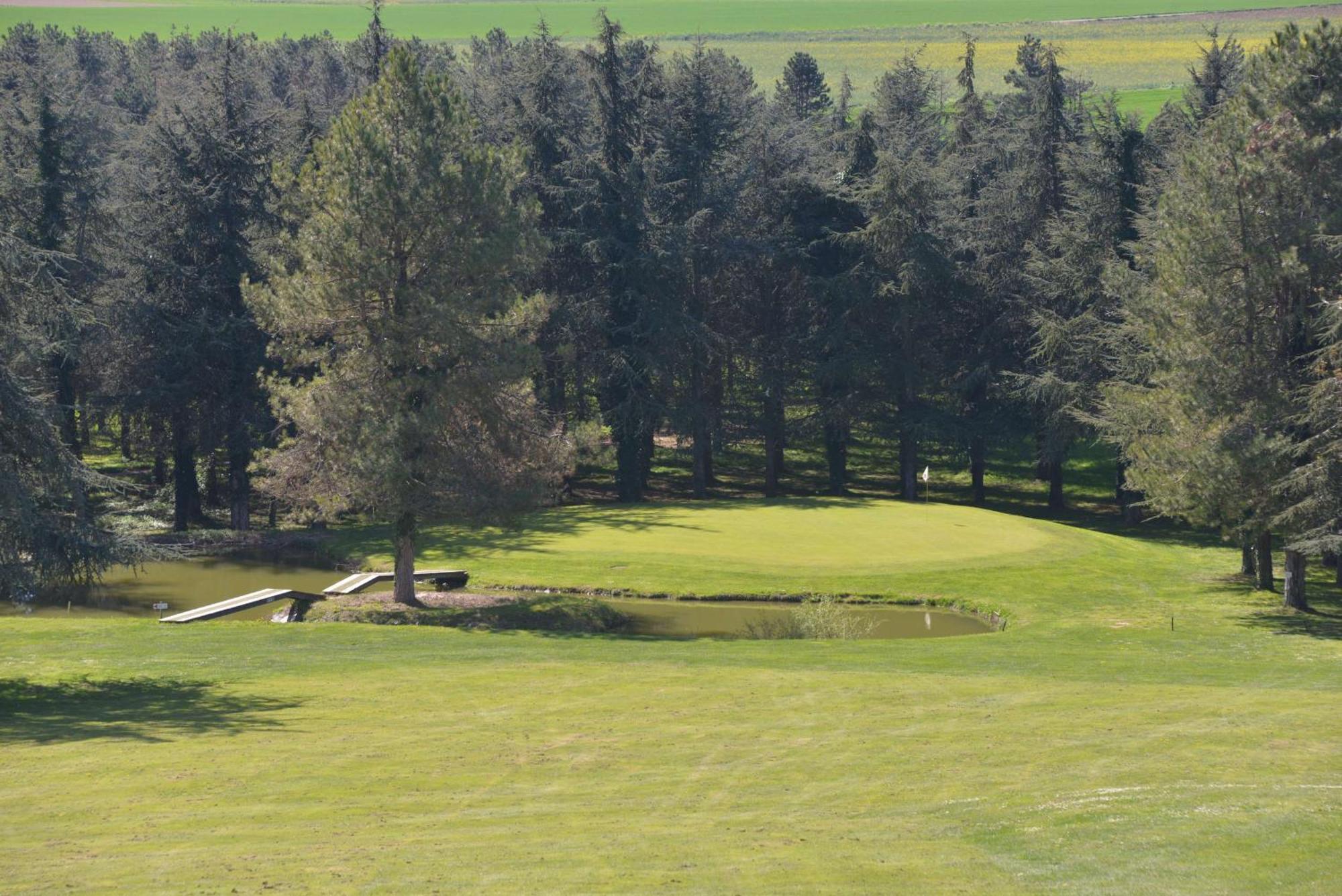 Best Western Golf D'Albon Luaran gambar